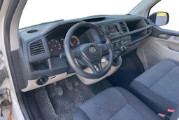 Valkoinen Volkswagen TRANSPORTER 2017 kuva 3.
