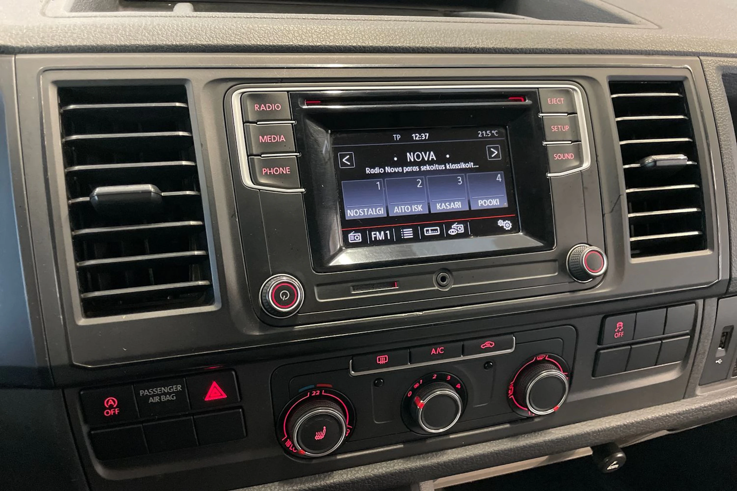 Valkoinen Volkswagen TRANSPORTER 2017 kuva 12.