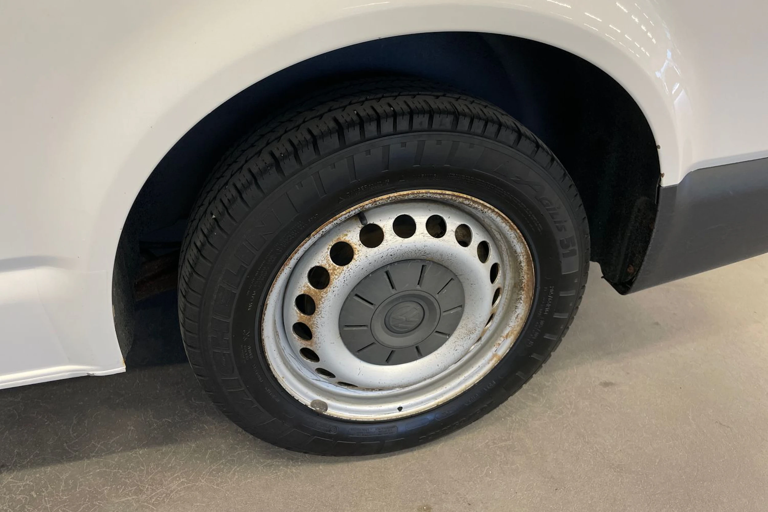 Valkoinen Volkswagen TRANSPORTER 2017 kuva 20.