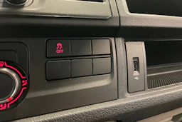 Valkoinen Volkswagen TRANSPORTER 2017 kuva 21.