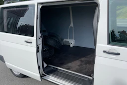 Valkoinen Volkswagen TRANSPORTER 2017 kuva 22.