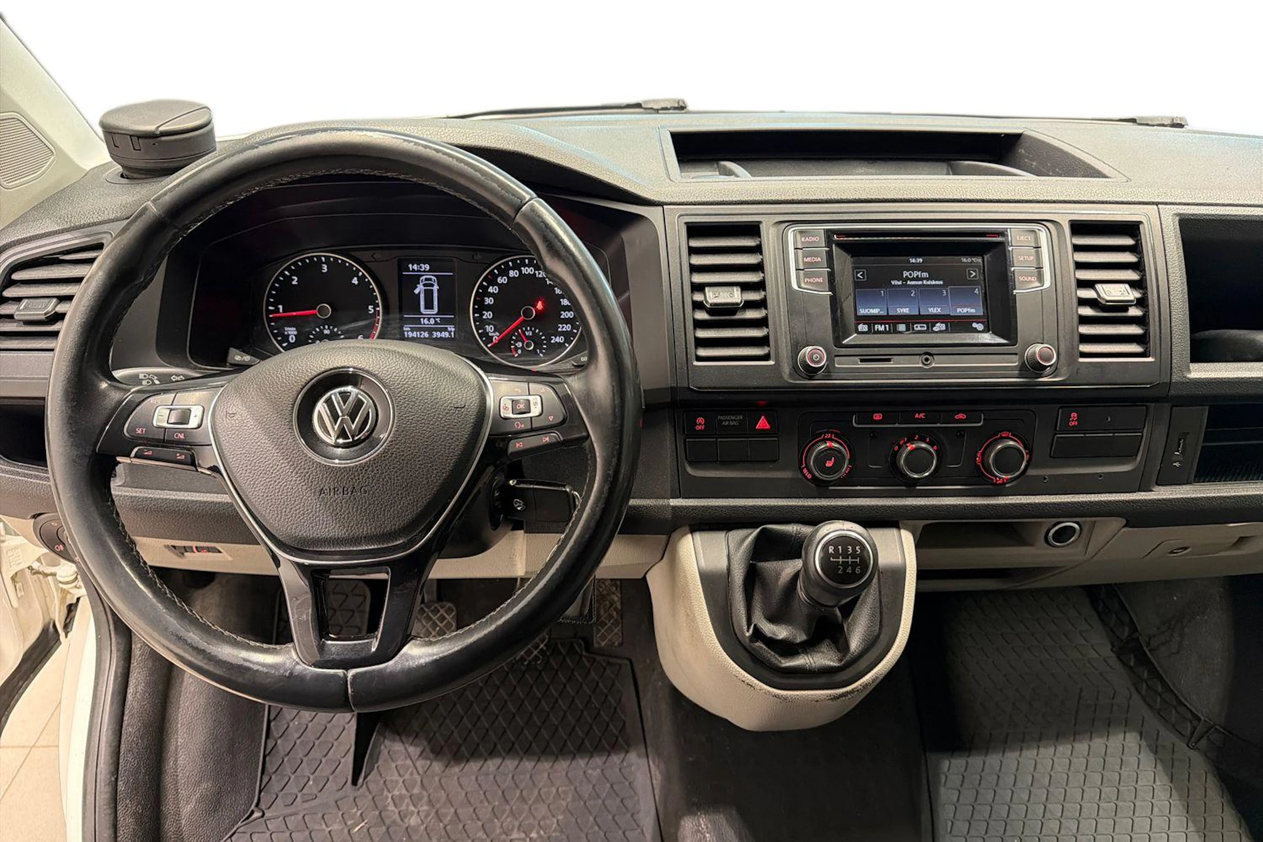 Valkoinen Volkswagen TRANSPORTER 2017 kuva 9.