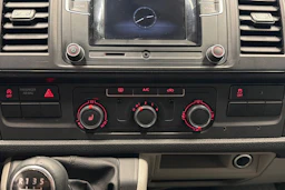 Valkoinen Volkswagen TRANSPORTER 2017 kuva 22.