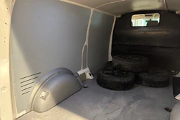 Valkoinen Volkswagen TRANSPORTER 2017 kuva 31.