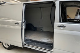 hopea Volkswagen Transporter 2017 kuva 13.