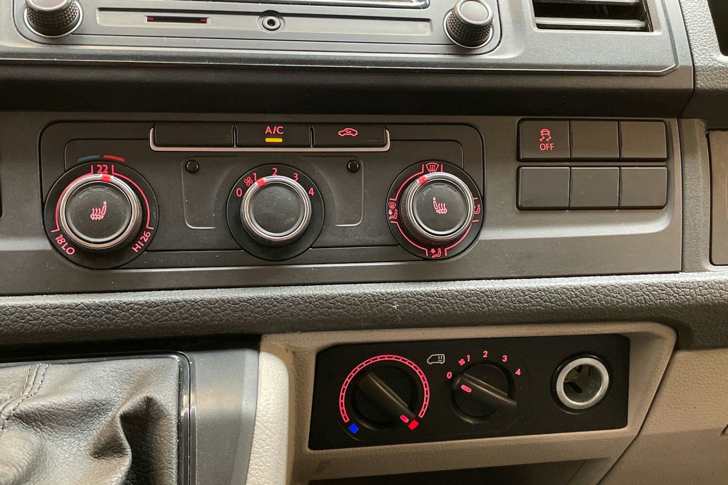 hopea Volkswagen Transporter 2017 kuva 18.