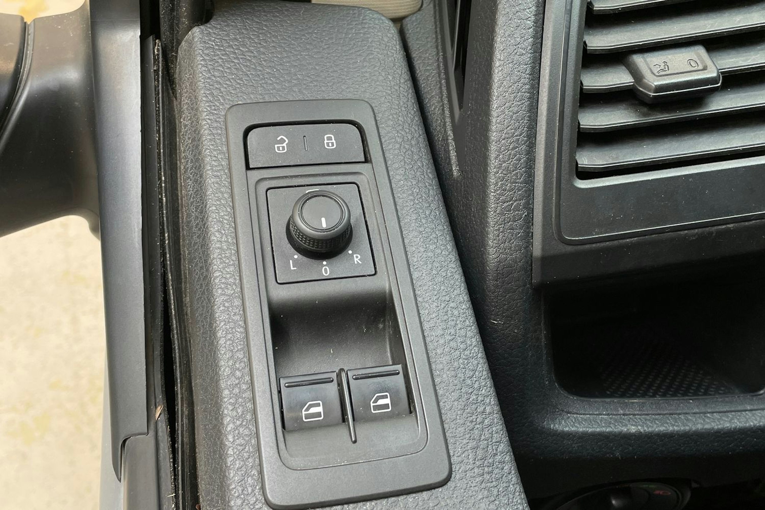 hopea Volkswagen Transporter 2017 kuva 23.
