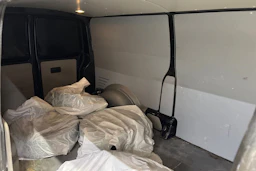 musta Volkswagen Transporter 2017 kuva 26.