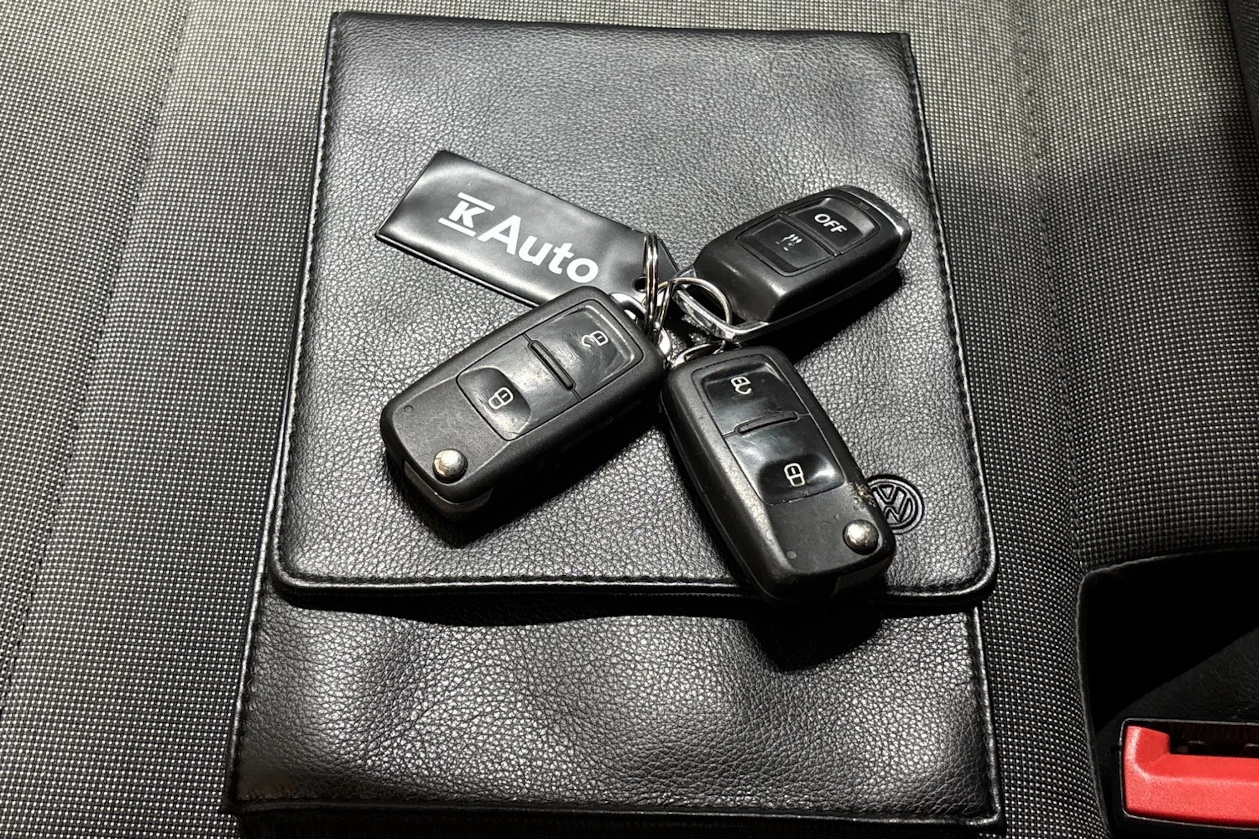 musta Volkswagen Transporter 2017 kuva 31.