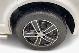 valkoinen Volkswagen Transporter 2017 kuva 12.