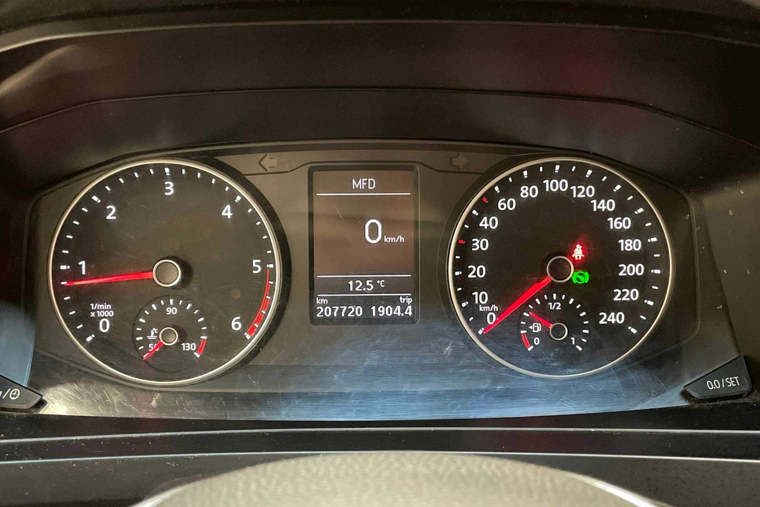 valkoinen Volkswagen Transporter 2017 kuva 16.