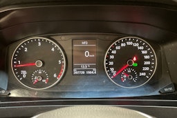 valkoinen Volkswagen Transporter 2017 kuva 16.