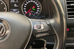 valkoinen Volkswagen Transporter 2017 kuva 18.