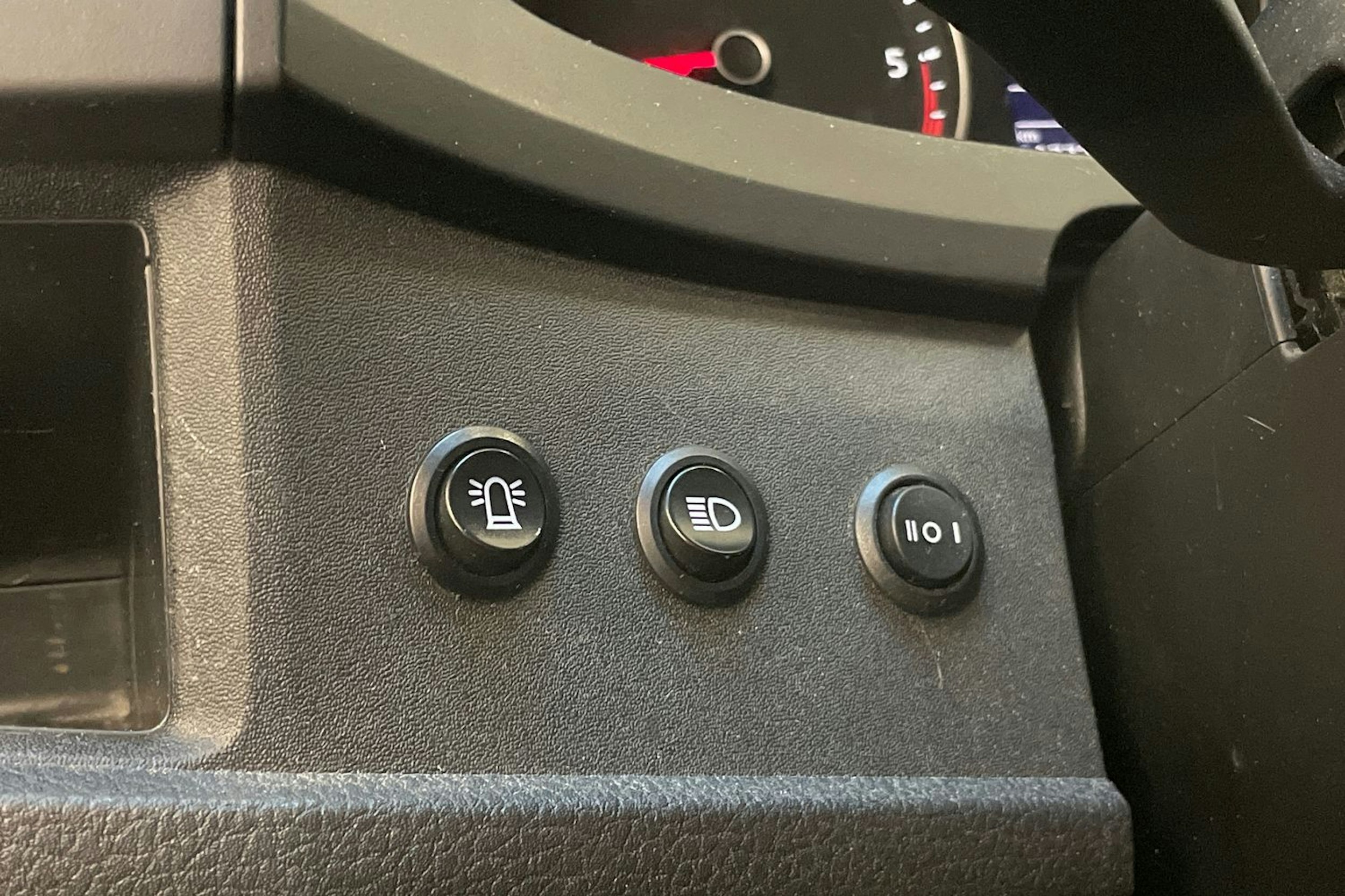 valkoinen Volkswagen Transporter 2017 kuva 24.