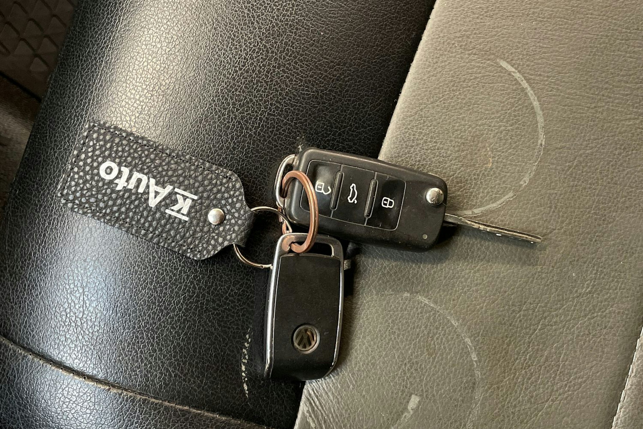 valkoinen Volkswagen Transporter 2017 kuva 25.