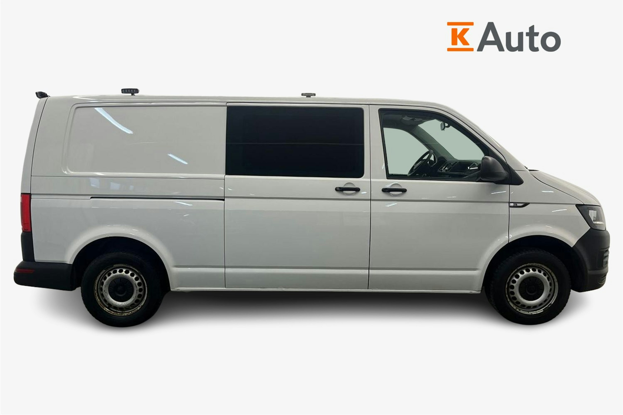 valkoinen Volkswagen Transporter 2017 kuva 6.