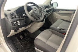 valkoinen Volkswagen Transporter 2017 kuva 7.