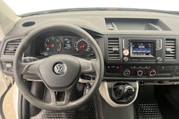 valkoinen Volkswagen Transporter 2017 kuva 9.