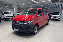 punainen Volkswagen Transporter 2017 kuva 13.
