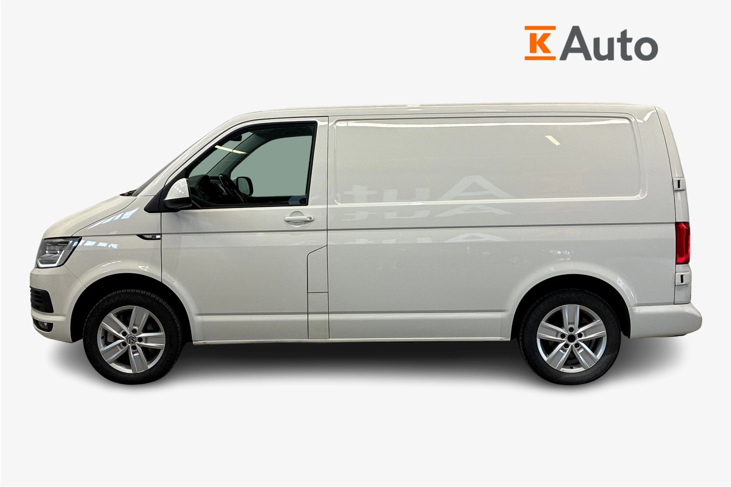 valkoinen Volkswagen Transporter 2017 kuva 5.