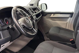 valkoinen Volkswagen Transporter 2017 kuva 6.