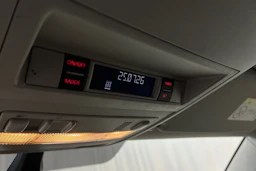 valkoinen Volkswagen Transporter 2017 kuva 16.