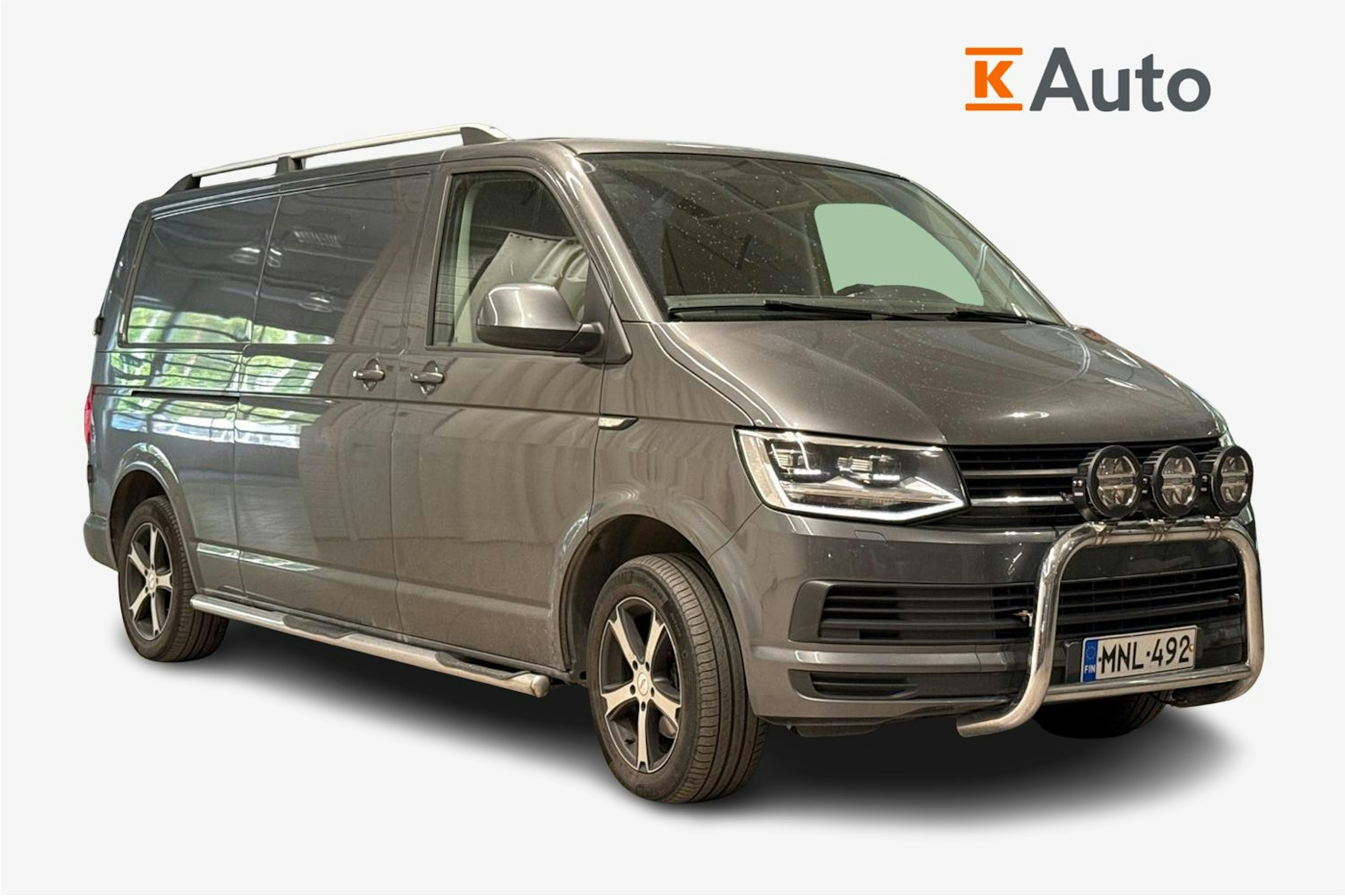 harmaa Volkswagen Transporter 2017 kuva 1.