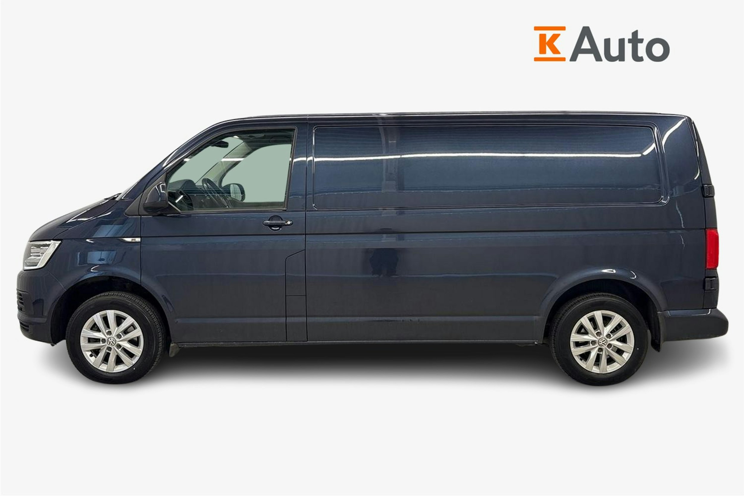 sininen Volkswagen Transporter 2018 kuva 6.