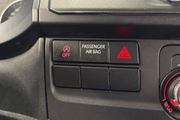 sininen Volkswagen Transporter 2018 kuva 23.
