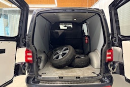 sininen Volkswagen Transporter 2018 kuva 26.