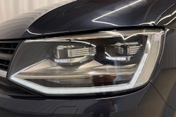 sininen Volkswagen Transporter 2018 kuva 29.