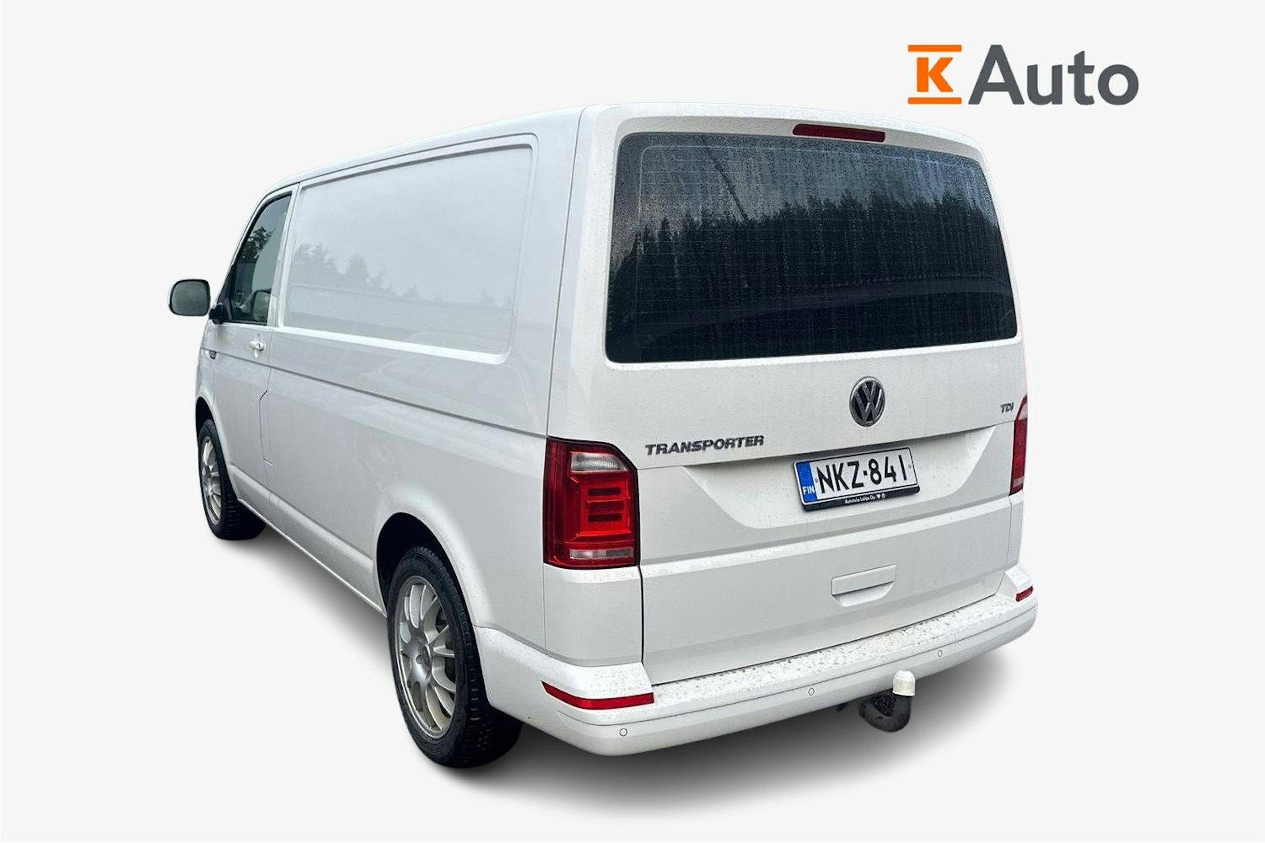 valkoinen Volkswagen Transporter 2017 kuva 2.