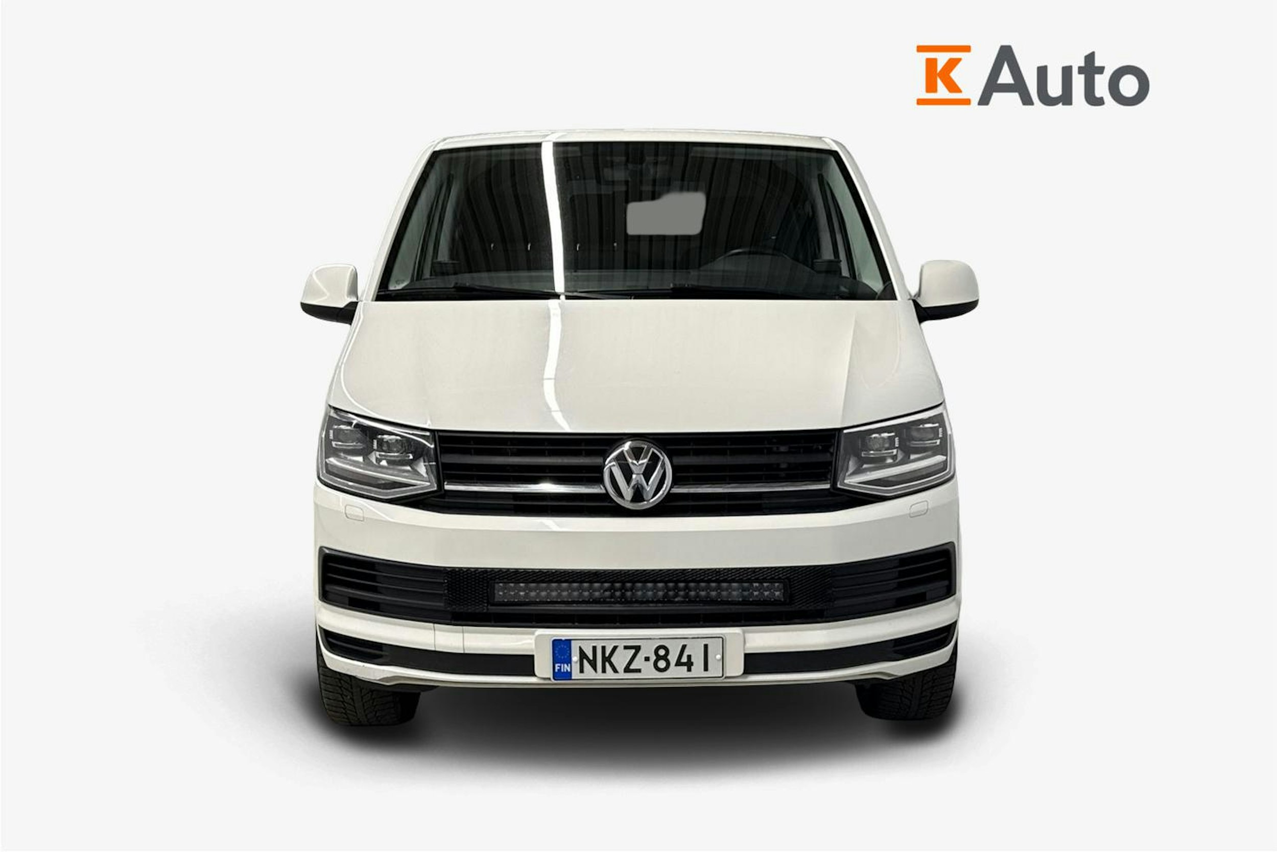 valkoinen Volkswagen Transporter 2018 kuva 4.