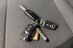 valkoinen Volkswagen Transporter 2018 kuva 20.