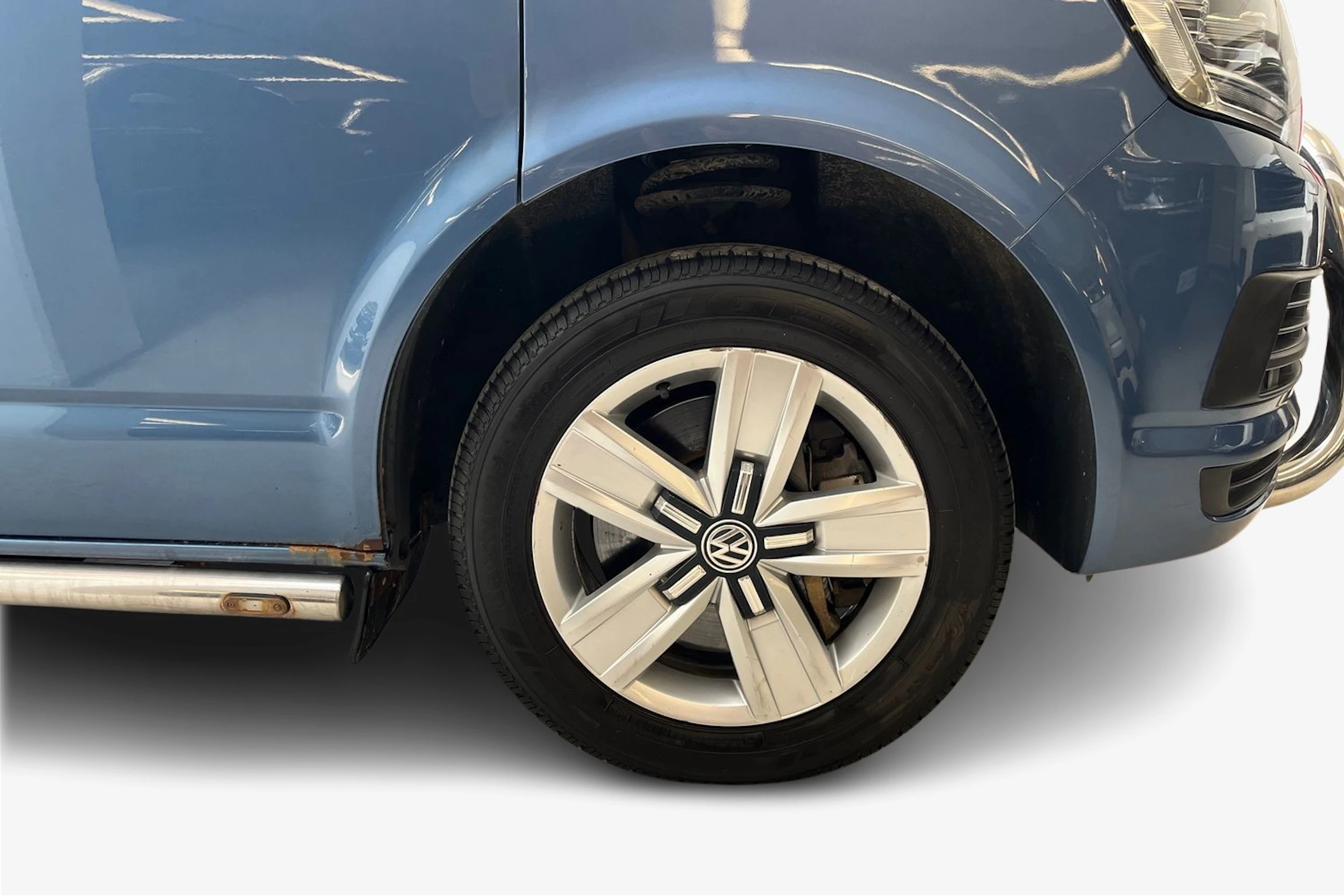 sininen Volkswagen Transporter 2017 kuva 12.