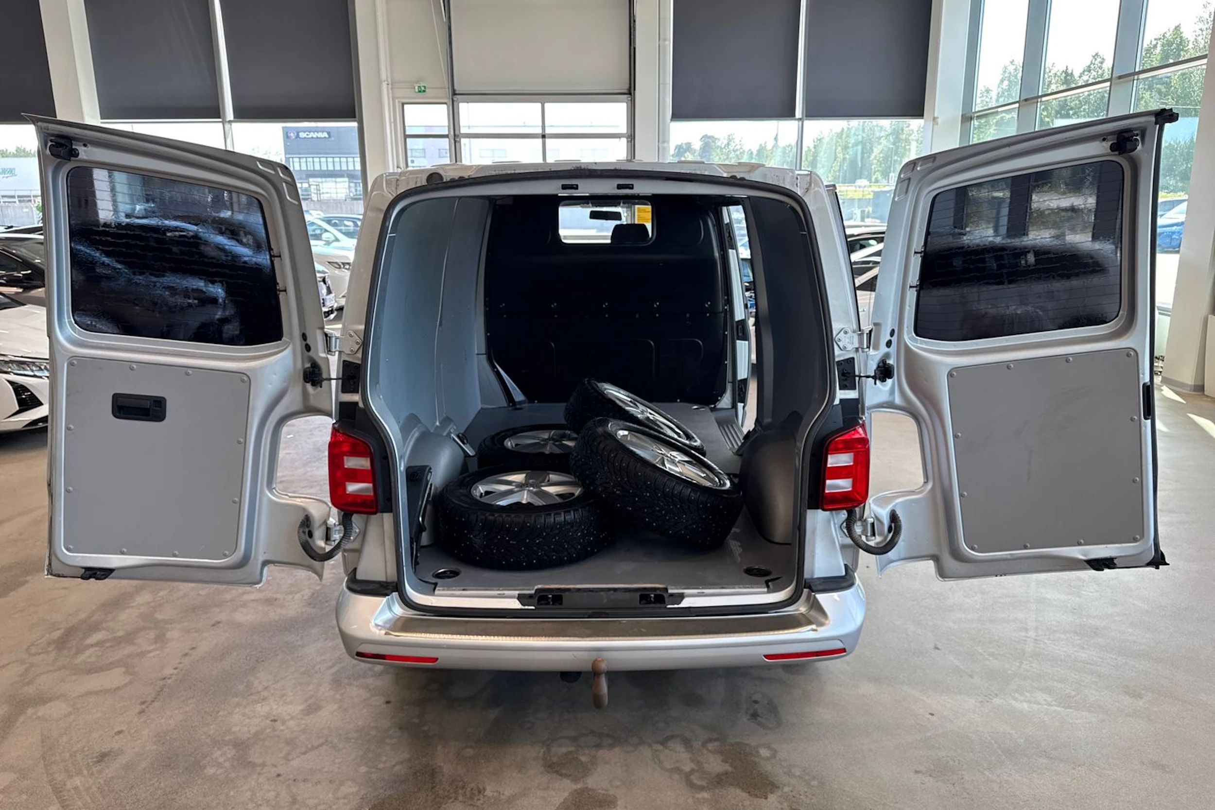hopea Volkswagen Transporter 2017 kuva 19.