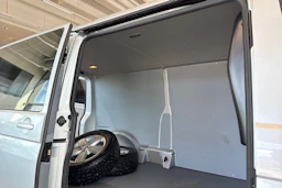 hopea Volkswagen Transporter 2017 kuva 21.