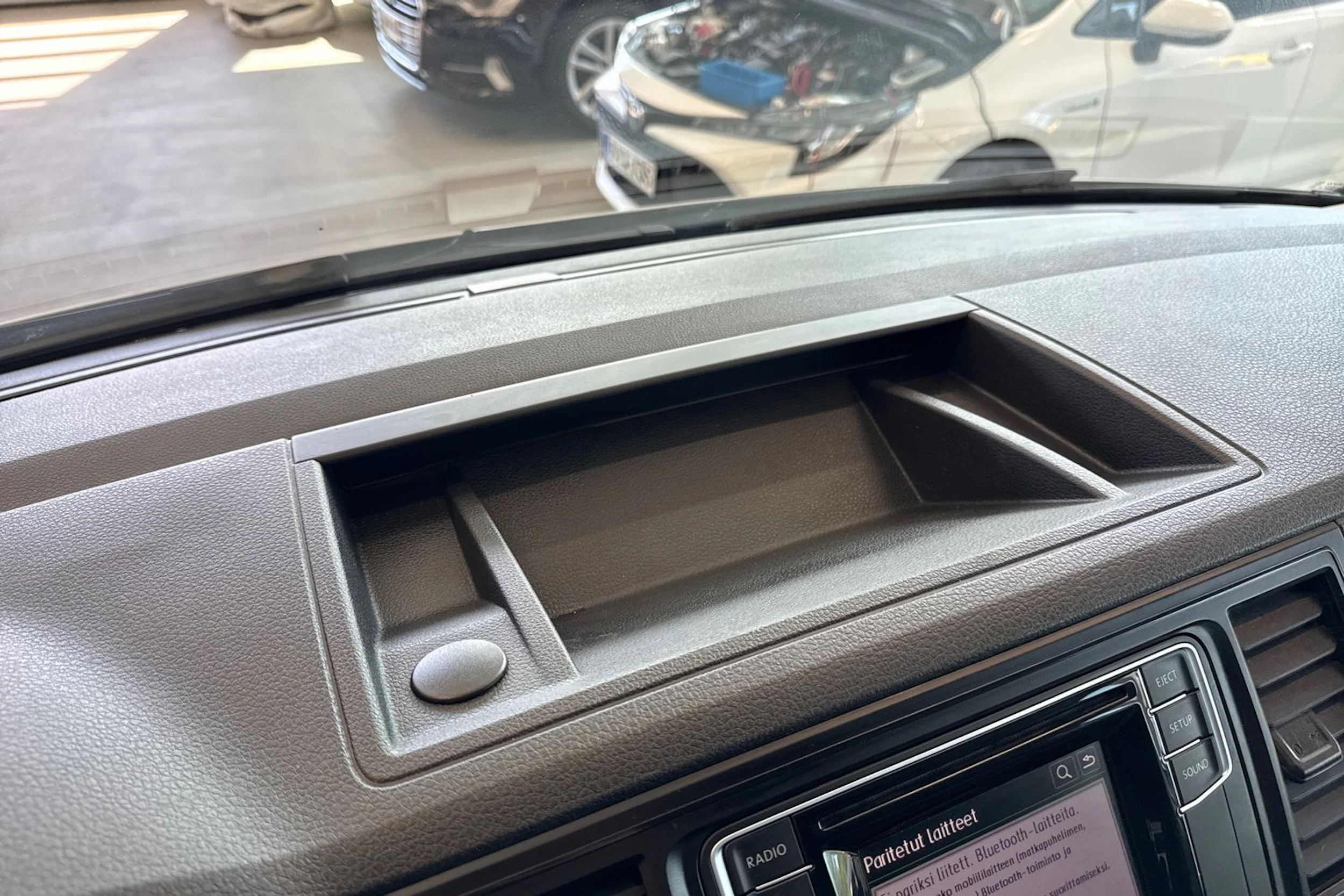 hopea Volkswagen Transporter 2017 kuva 32.