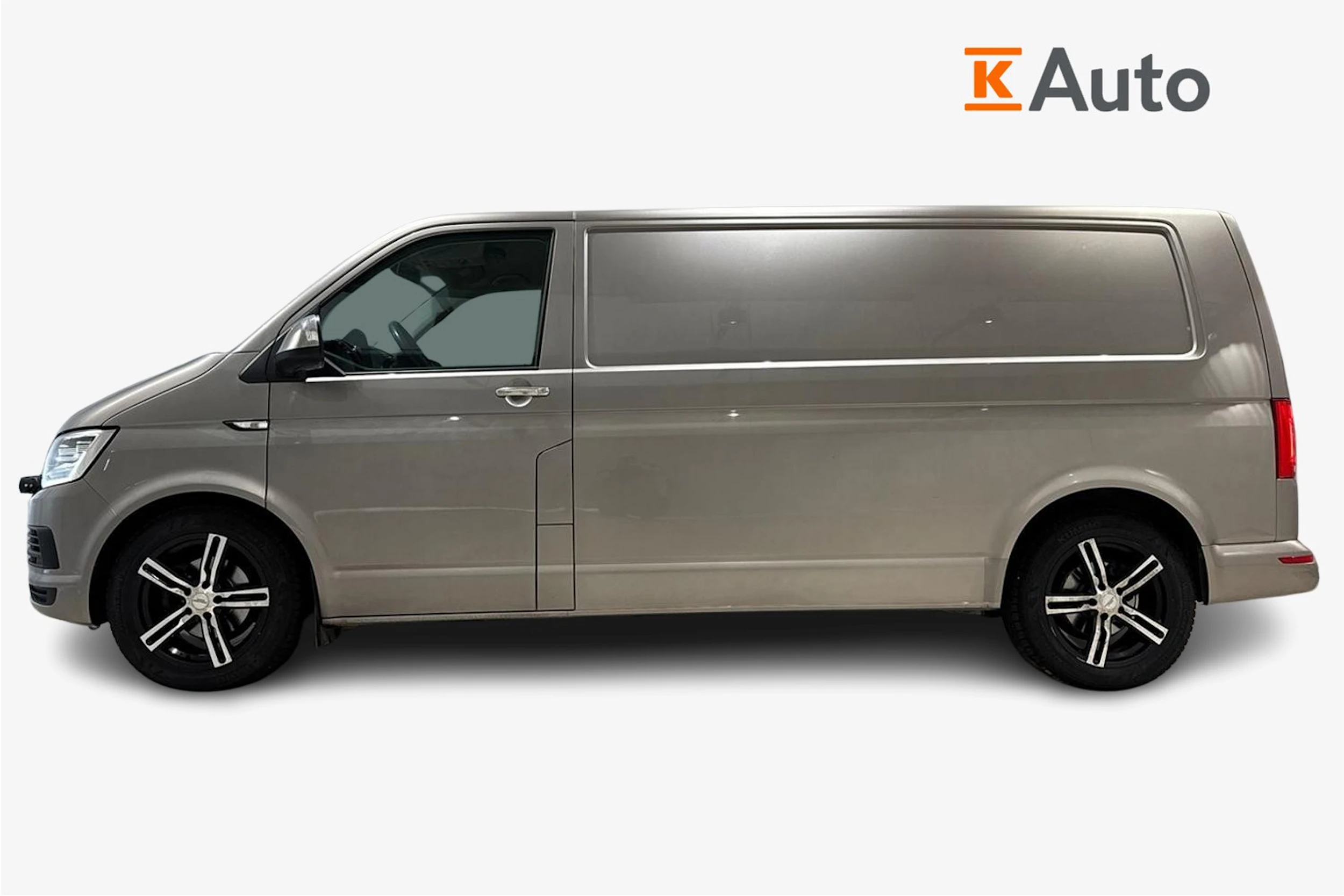 ruskea (beige) Volkswagen Transporter 2017 kuva 5.