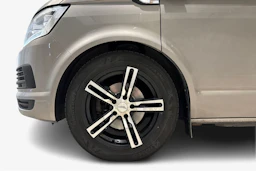 ruskea (beige) Volkswagen Transporter 2017 kuva 8.