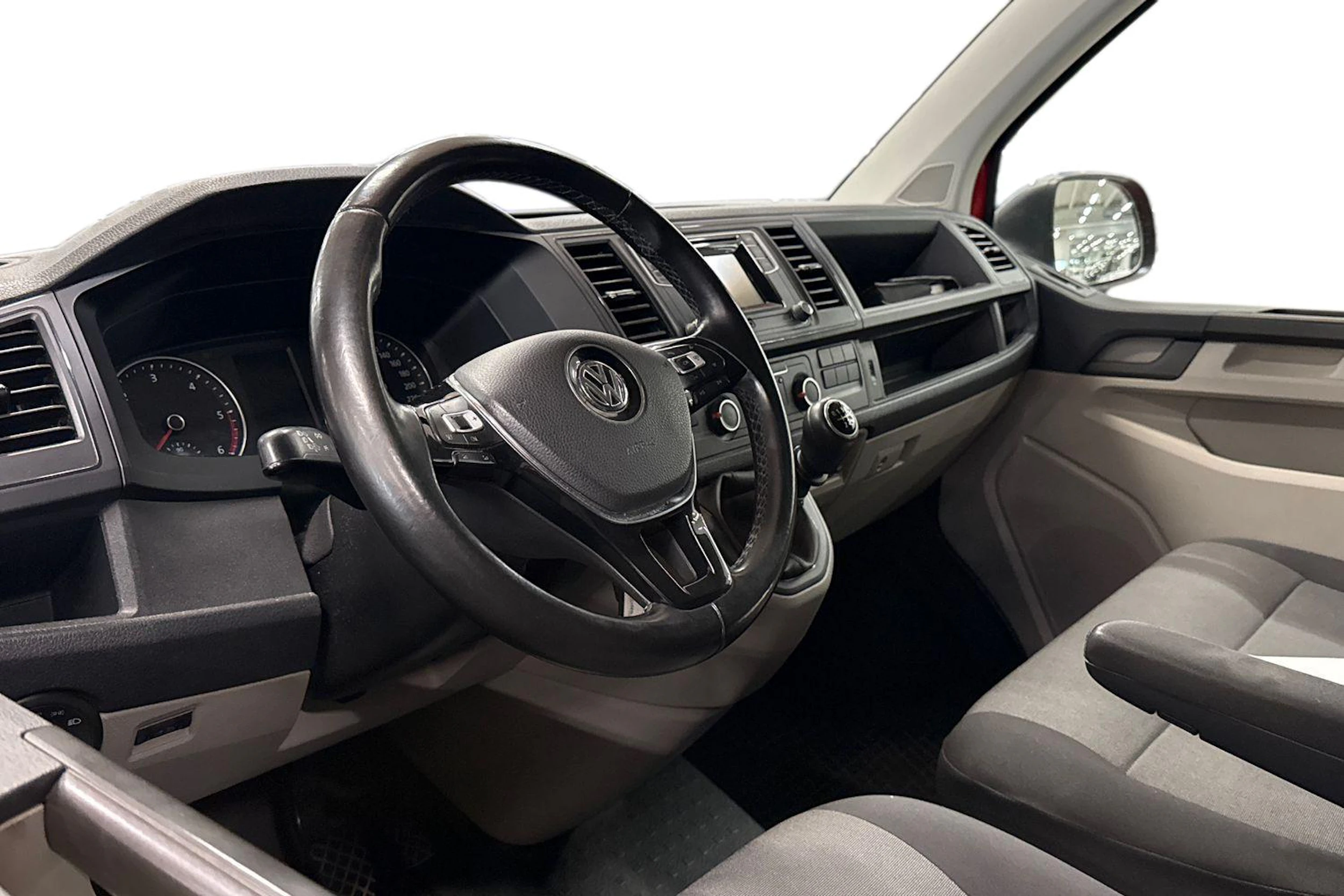 punainen Volkswagen Transporter 2017 kuva 3.