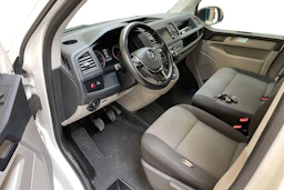 valkoinen Volkswagen Transporter 2017 kuva 8.