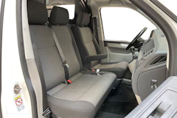 valkoinen Volkswagen Transporter 2017 kuva 11.