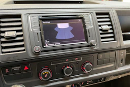valkoinen Volkswagen Transporter 2017 kuva 32.
