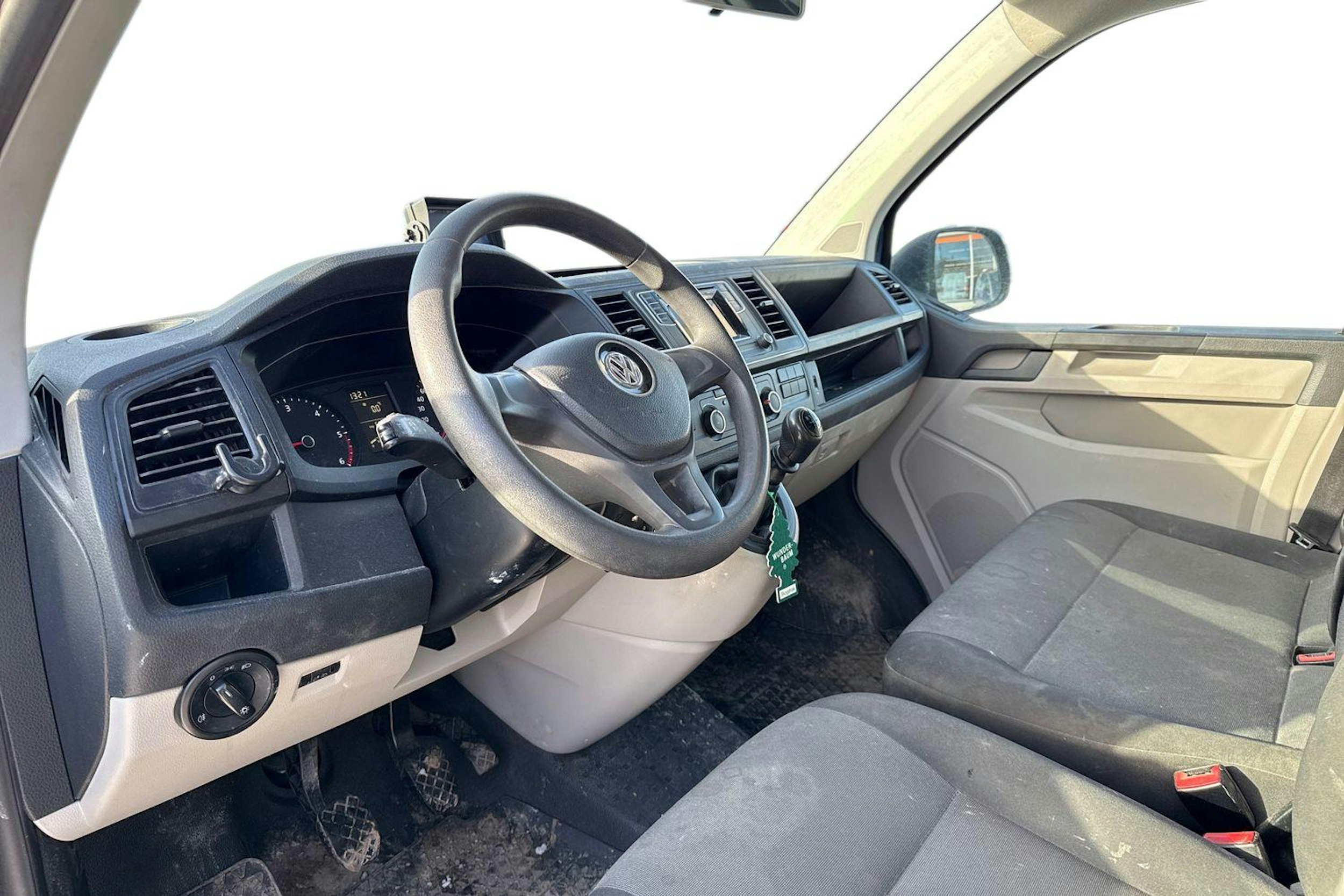 sininen Volkswagen Transporter 2017 kuva 3.