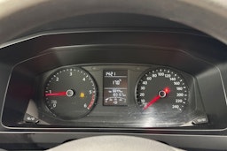 sininen Volkswagen Transporter 2017 kuva 15.