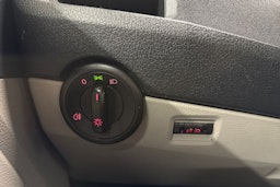 sininen Volkswagen Transporter 2017 kuva 16.