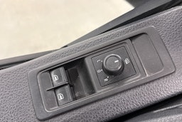 sininen Volkswagen Transporter 2017 kuva 17.