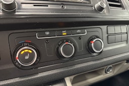 sininen Volkswagen Transporter 2017 kuva 20.