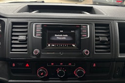 Ruskea (beige) Volkswagen TRANSPORTER 2017 kuva 15.